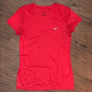 NIKE Dri-Fit Fitted tee